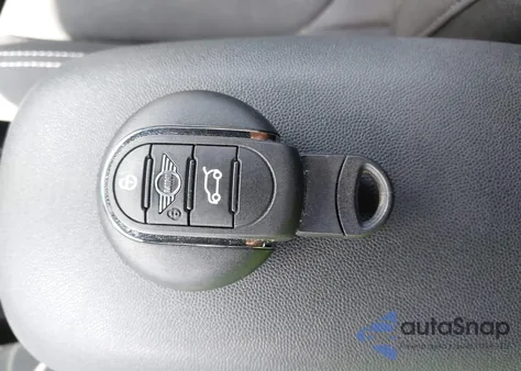 2022 Mini Convertible John Cooper Works z USA, uszkodzony, nr VIN WMW63DL0XN3P15732